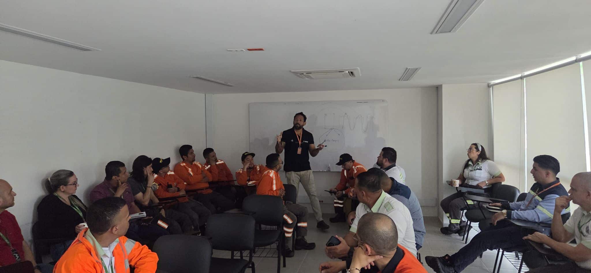 Demostraciones de Tecnología de Capacitación y Seguridad para Clientes de APS Colombia